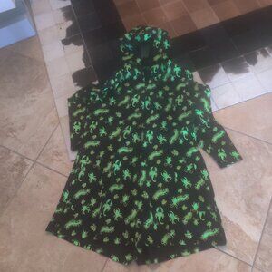 Foxblood glow in dark insect   romper 3xl New (fits 2x-3x)